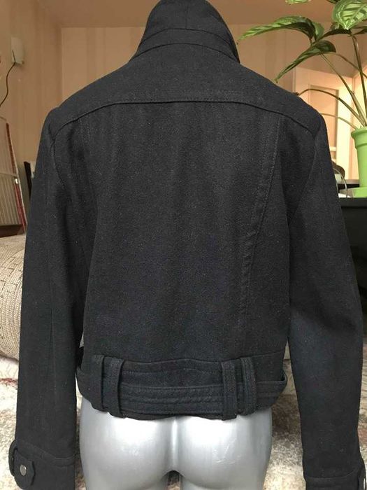 Черно късо дамско палто