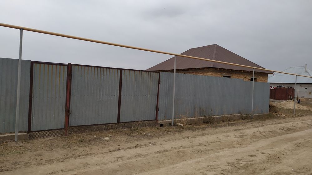 Продам участок с времянкой