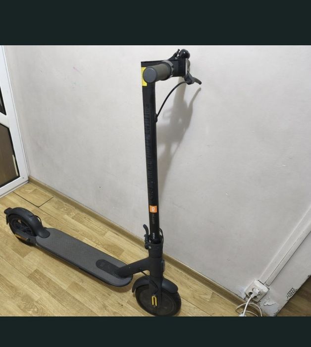 Trotineta electrica Xiaomi Mi, Scooter Essential