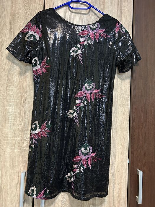 Rochie paiete marimea M