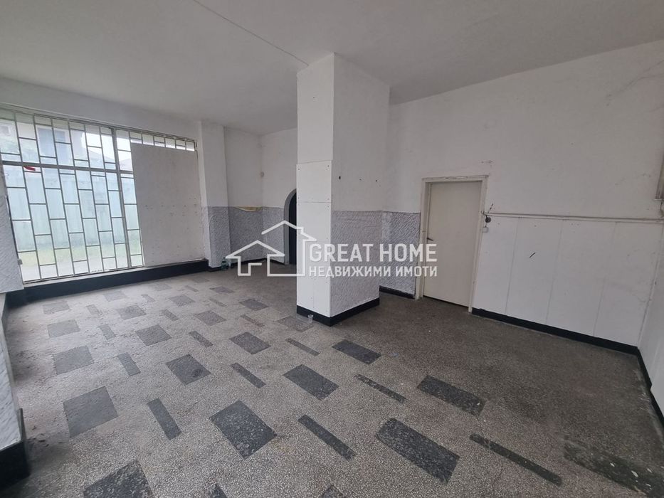 Продава се Магазин в Търговище, Център - 72 кв.м за 1528 €/кв.м - Снимка #1