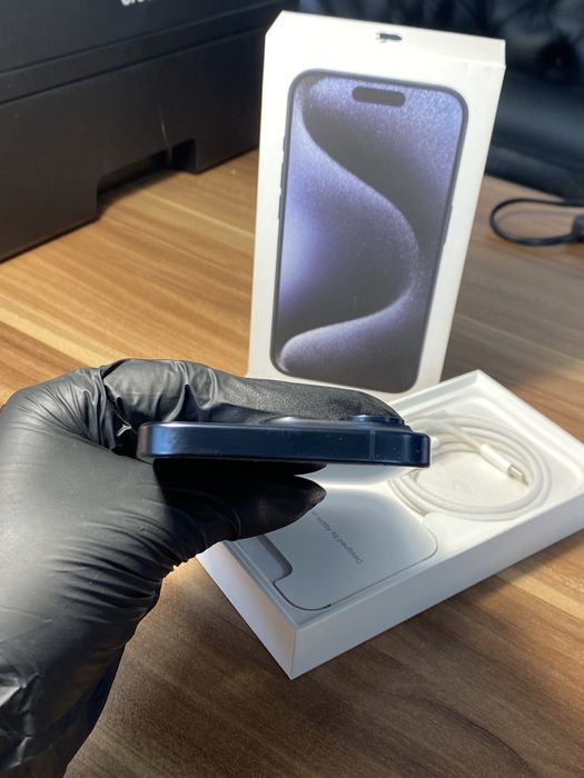 iPhone 15 Pro• 128 GB • Blue Titanium