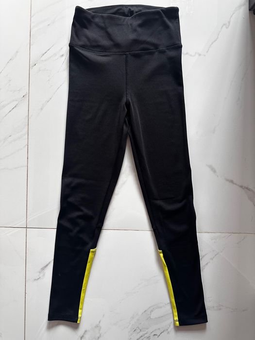 Дамски спортен клин с неонови акценти