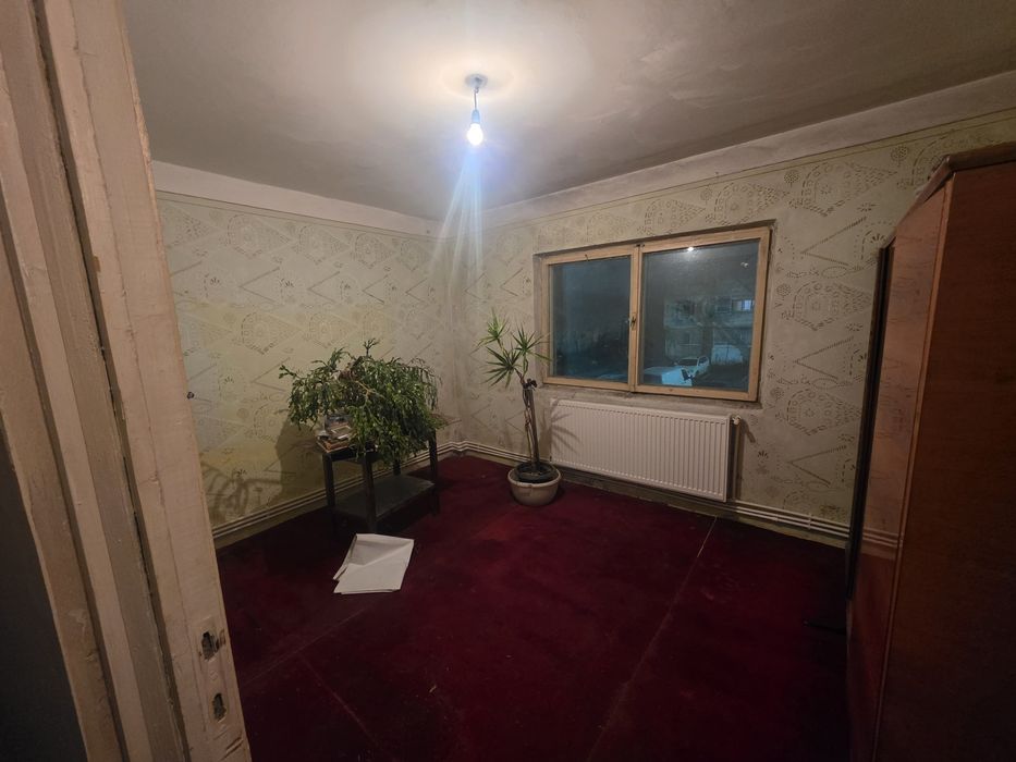 De vânzare apartament 2 camere, 51 mp Broșteni