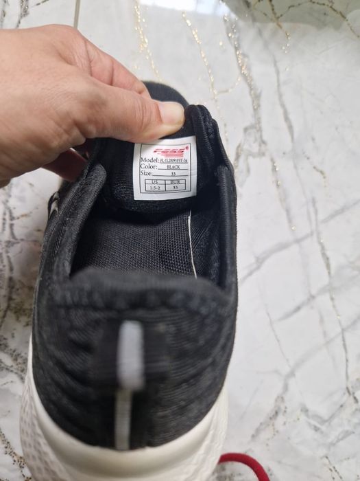 Кроссовки по 500тг