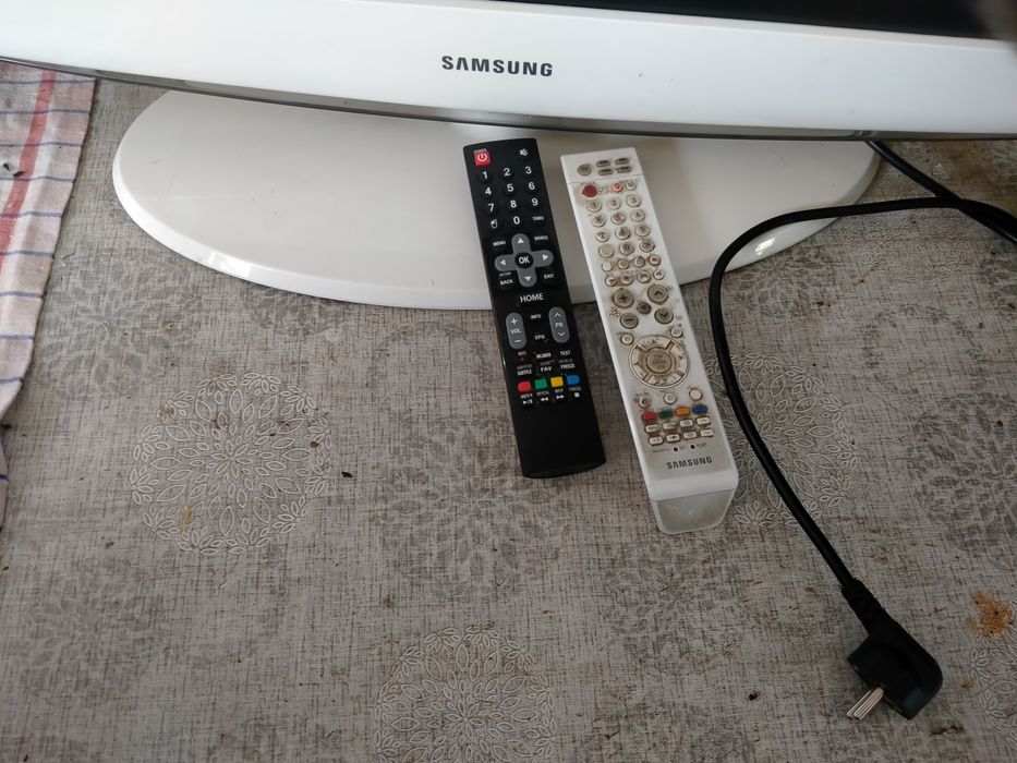 На запчасти два телевизора