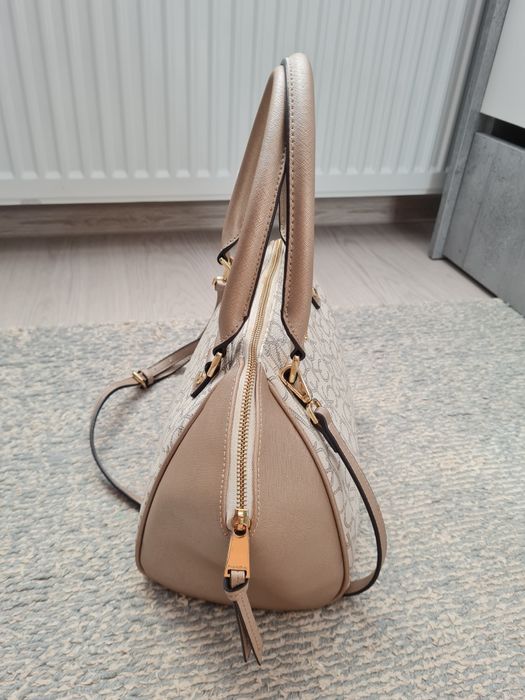 Vând geanta Calvin Klein originala