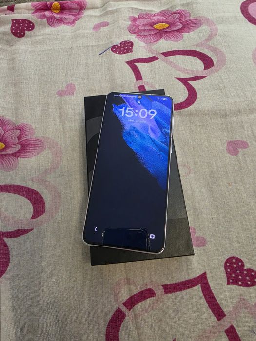 Samsung s21 plus nou
