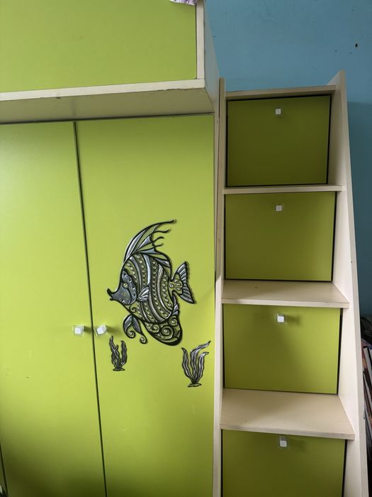 Кровать-чердак зеленая