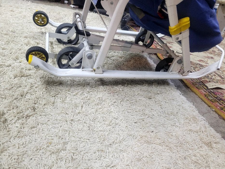 Продам санки детские