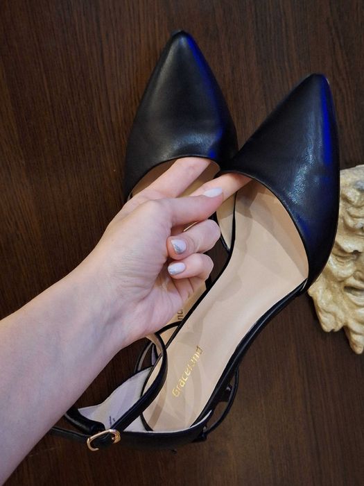 Дамски официални, ниски токченца,размер 38