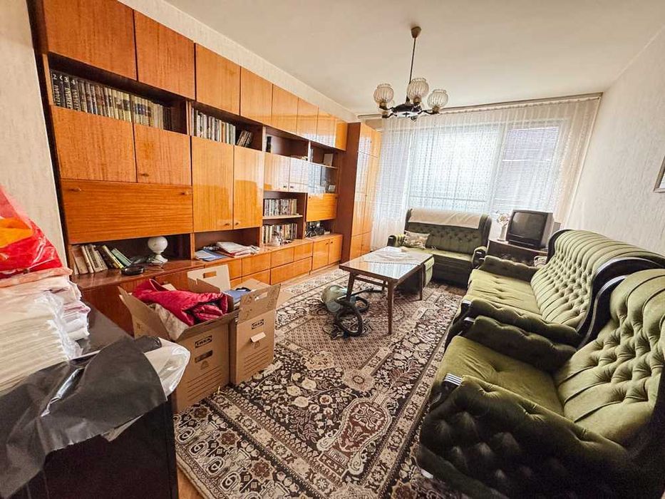 Двустаен апартамент с отлична локация – кв. Хъшове, Русе