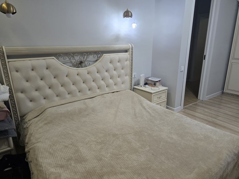 Спальный гарнитур б/у