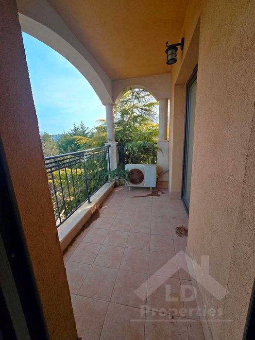 Апартамент с две спални в затворен комплекс в Златни пясъци