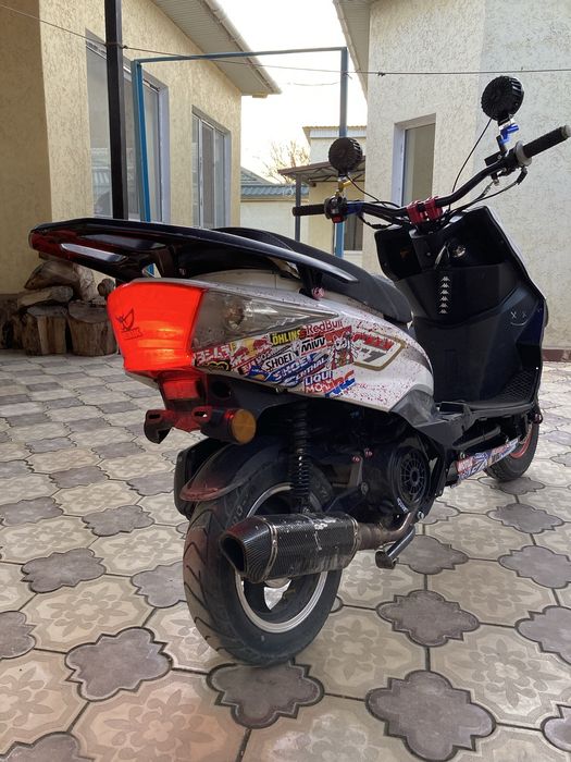 Продается мопед m8 pro с двигателем от Liya 150 cm3