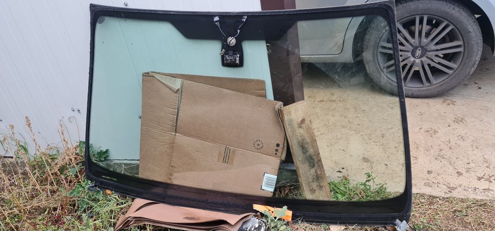 Челно стъкло от Мондео мк4