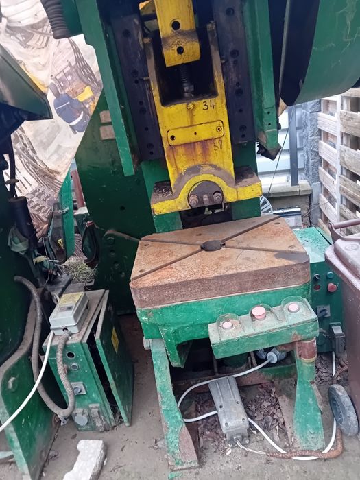 Vand pachete stante matrite diferite dimensiuni