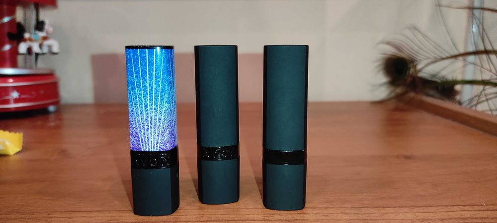 червило Ultra AVON