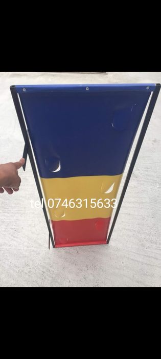 Steagul României cu prinderea pe stâlp