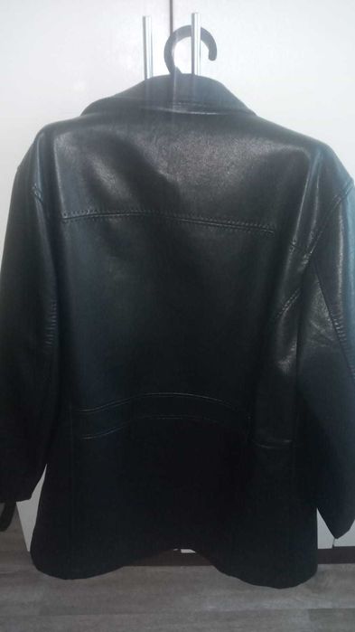 Кожаная куртка удлиненная