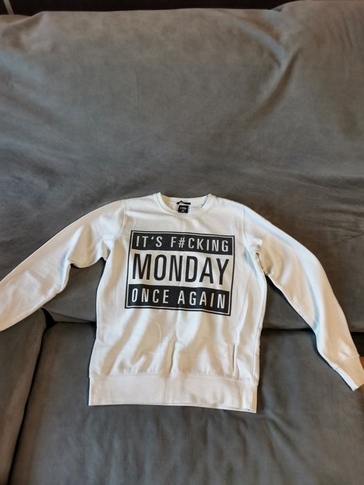 5бр Блузи, 2бр суитчъра, 1 комплект анцуг