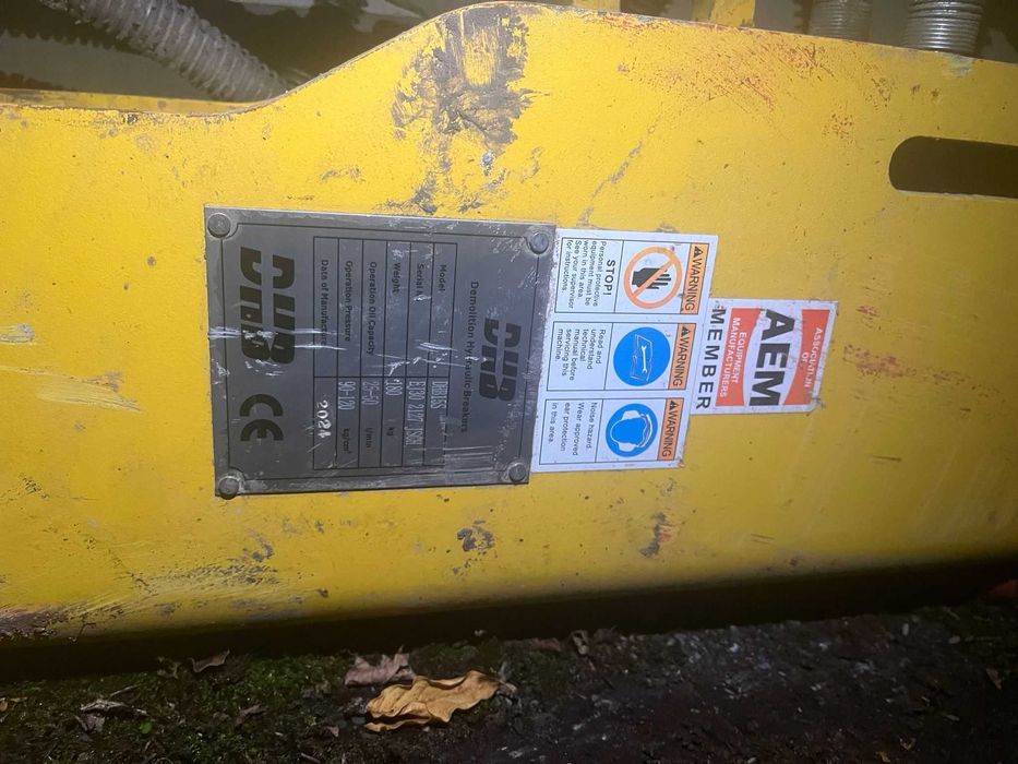 Placa vibratoare si picon