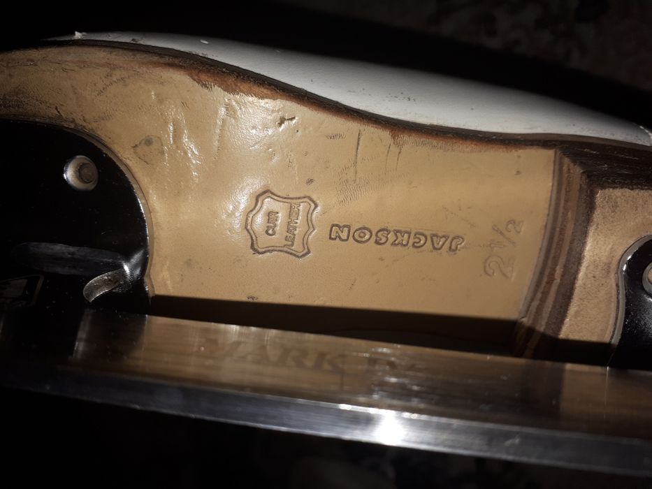 Коньки профессиональные для 1-2 прыжков