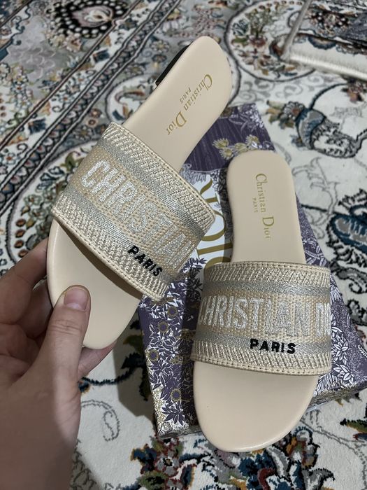 Новые Диор тапочка