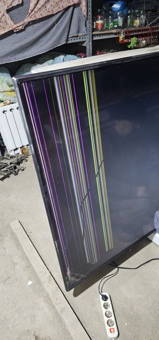 QLED хороший смарт телевизор