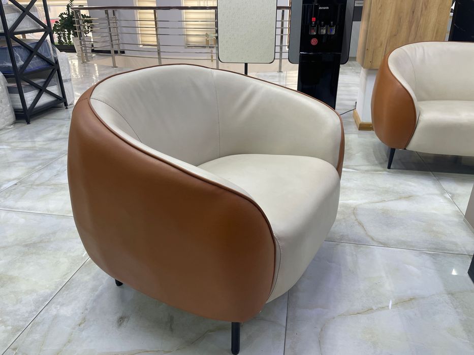 Срочно продается комплект кресло