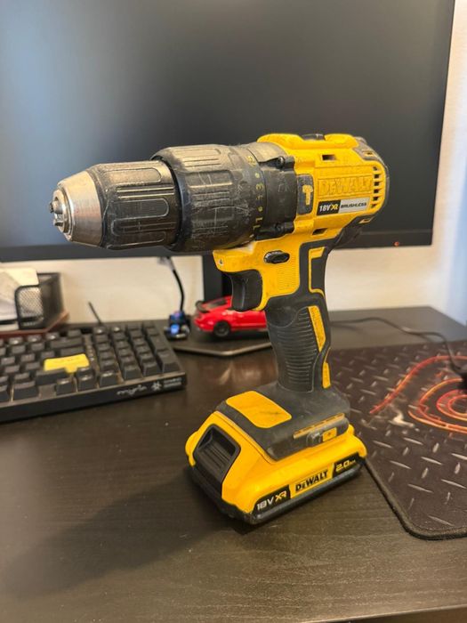 Filetanta DeWalt DCD778 cu baterie 18v 2ah