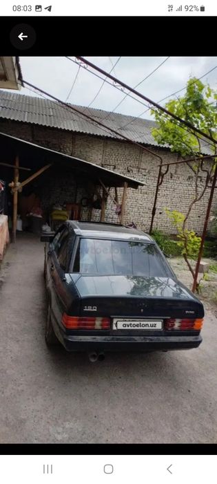 Мерседес Бенс 190 Сотилади.
