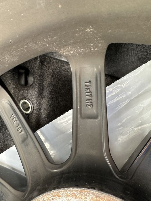 Jante + Cauciucuri All season 225/50 R17!