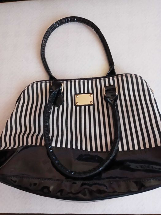 Продавам обувки дамски нови и чанти използвани