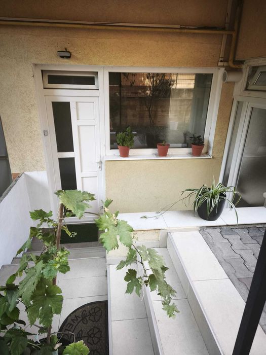 Dau in chirie - Apartament 3 camere – Europa | 72 mp + 18 mp spații exterioare | parcare inclusă