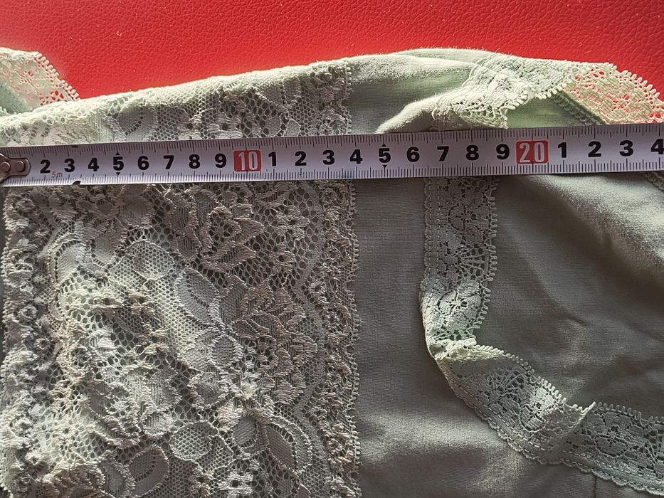 Дамски бикини с дантела