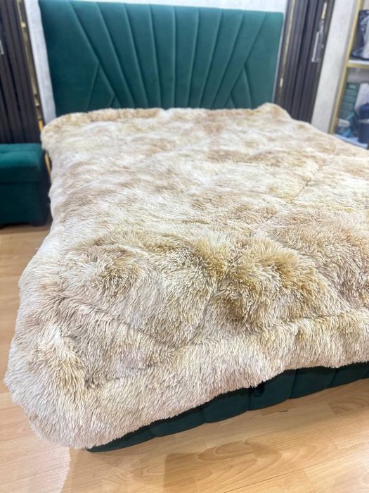 Лохматое одеяло в разных расцветках