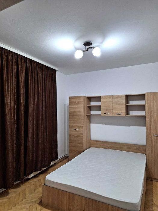 Inchiriez apartament