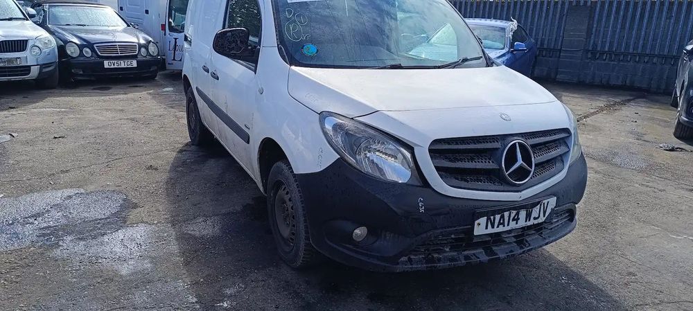 Dezmembrari / Dezmembrez Mercedes Citan 1.5 CDI 607951 cutie viteze automata cod culoare Alb Arctic
