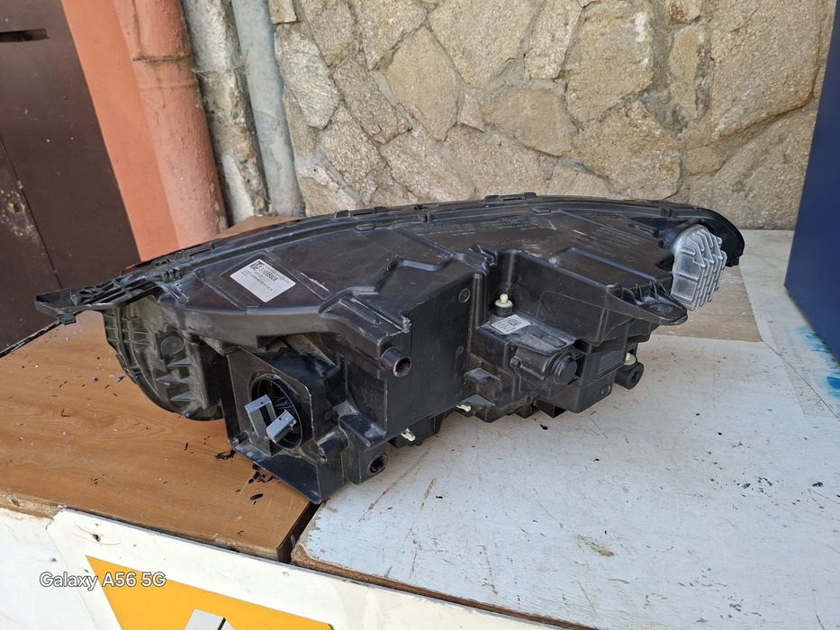 Оригинален фар VOLVO XC90  ляв/десен