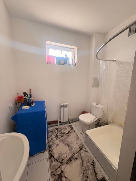 Срочна уй сотилади