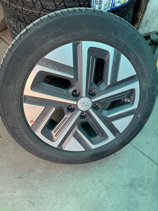 Гуми Michelin Primacy 4 215/55/17 летни дот 4420 - джантите не се продават