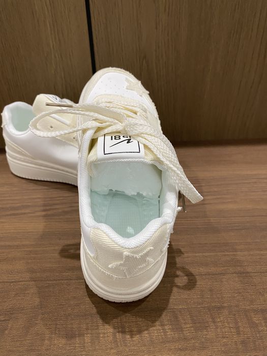 Новые Кроссовки 5990