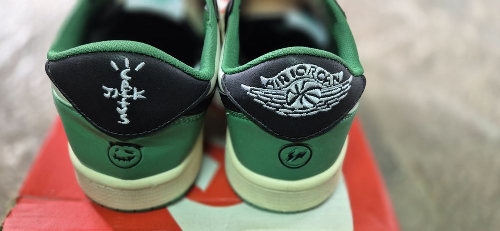 Маратонки Найк номер 43