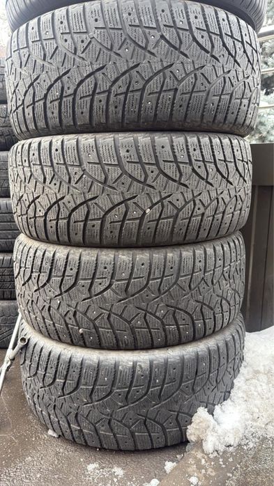 Продам комплект зимней шины