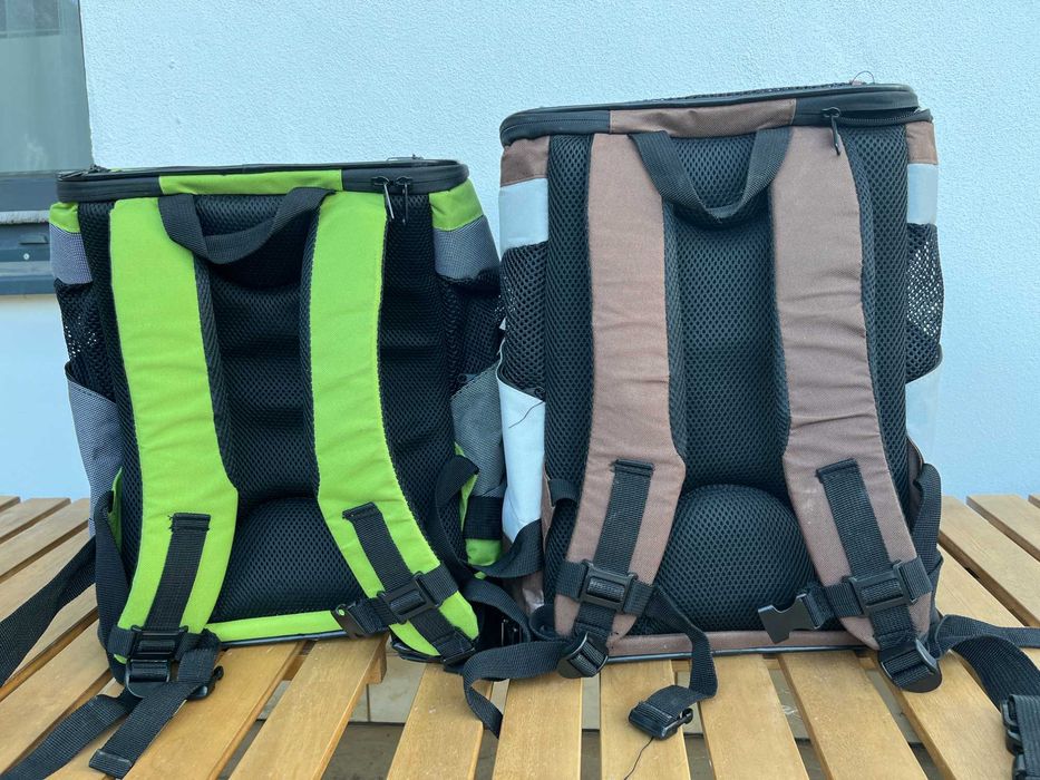 Rucsac maro pentru animale mici. Foarte versatil.