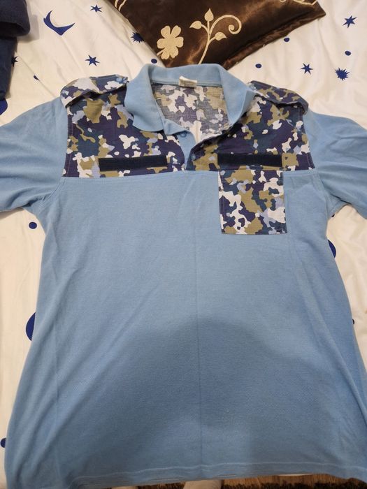 Tricouri armată diverse mărimi