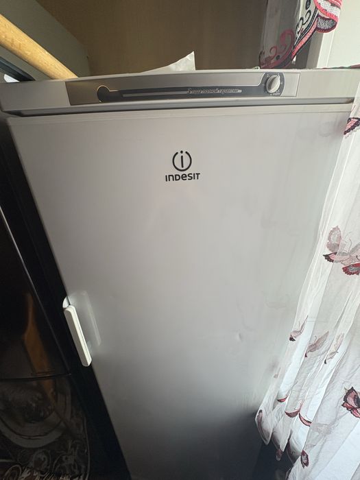 Морозильник indesit