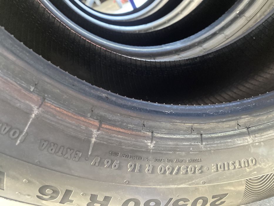 205/60/16 Continental Vara RSC
