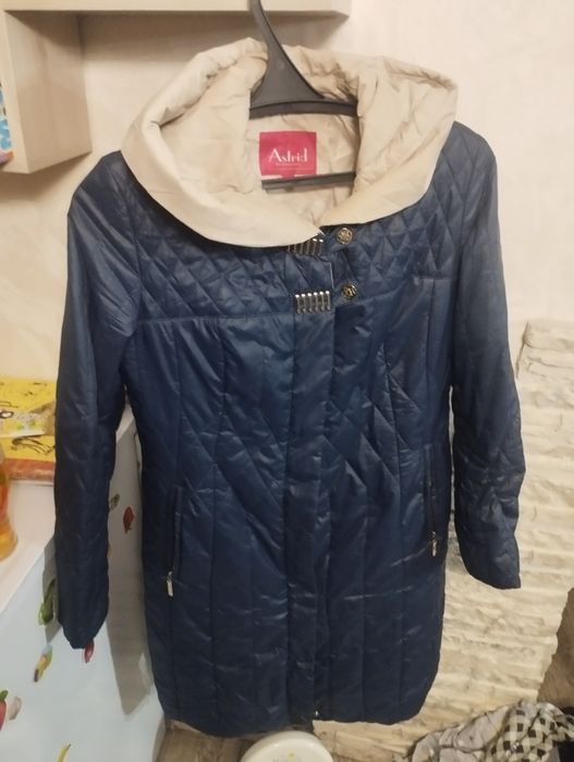 Плащ на синтепоне с капюшоном